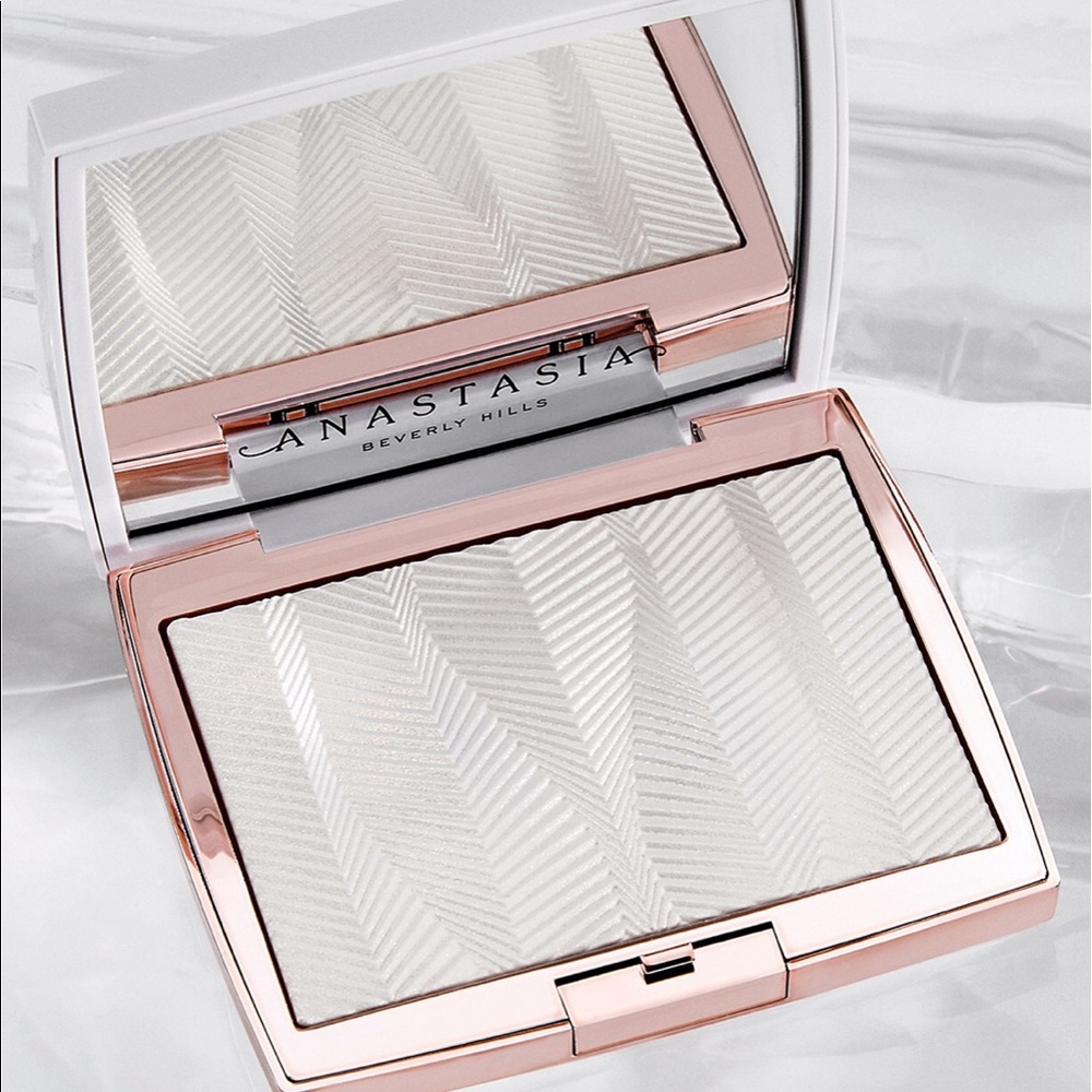 Anastasia Beverly Hills Iced Out Highlighter
